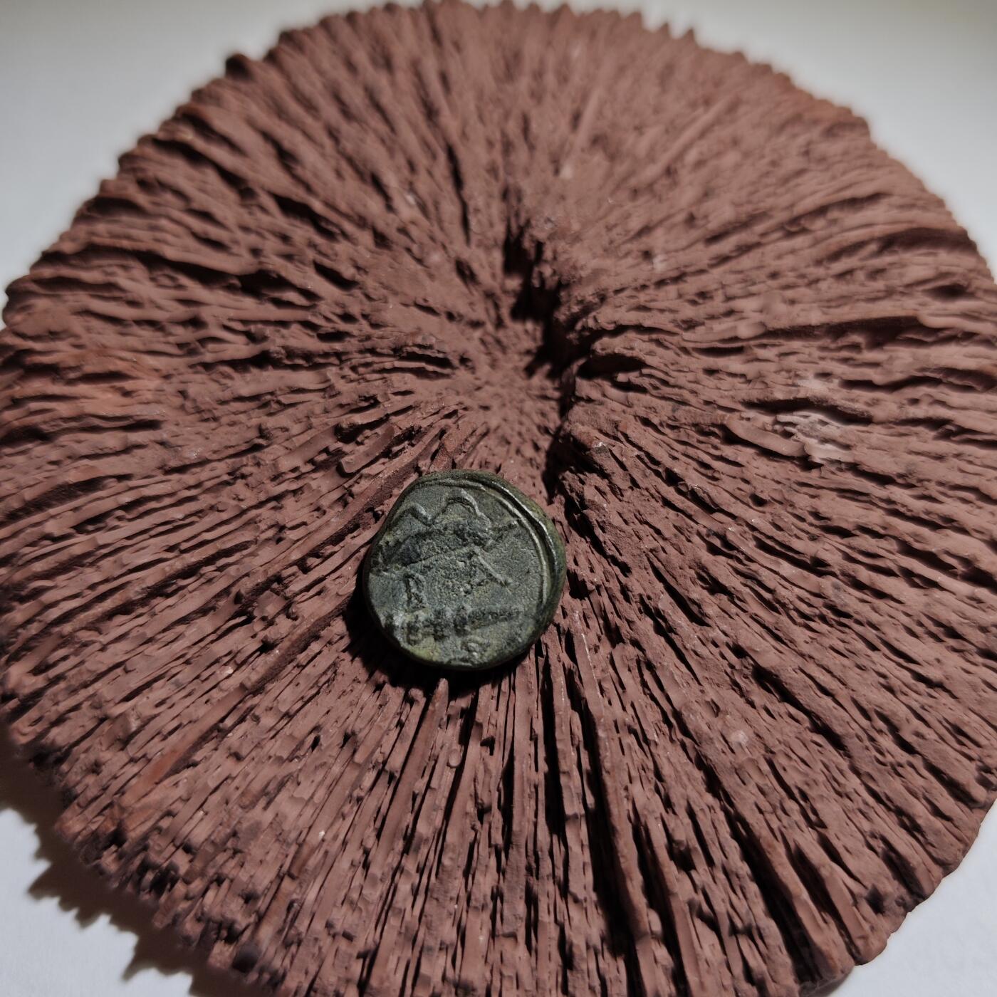 大象古币古希腊古罗马钱币专场首次拍卖1 古希腊马其顿王国亚历山大大帝大力神赫拉克勒斯铜币黑皮壳 公元前336-前323年 大力神头戴狮皮盔头像，背面是大力神的武器弓箭袋和狼牙棒