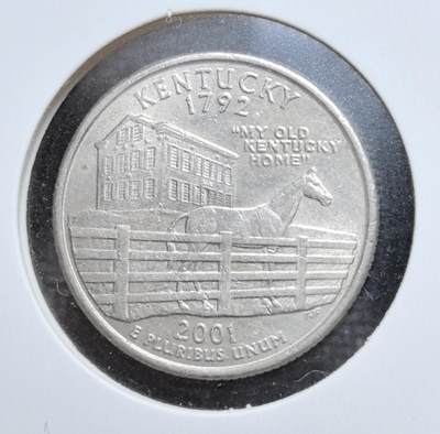 外国优质老铜币银币苏联纪念章，每周六晚九点倒数截拍，满百包邮可寄存，持续收拍 - 美国肯塔基州纪念币，正面为华盛顿头像与国名，背面镌刻 “我的肯塔基老家” 建筑与骏马形象，呼应肯塔基 “马之州” 与民谣文化，设计温情且充满地域符号，是美国州币系列中兼具人文与风情的收藏佳品。
