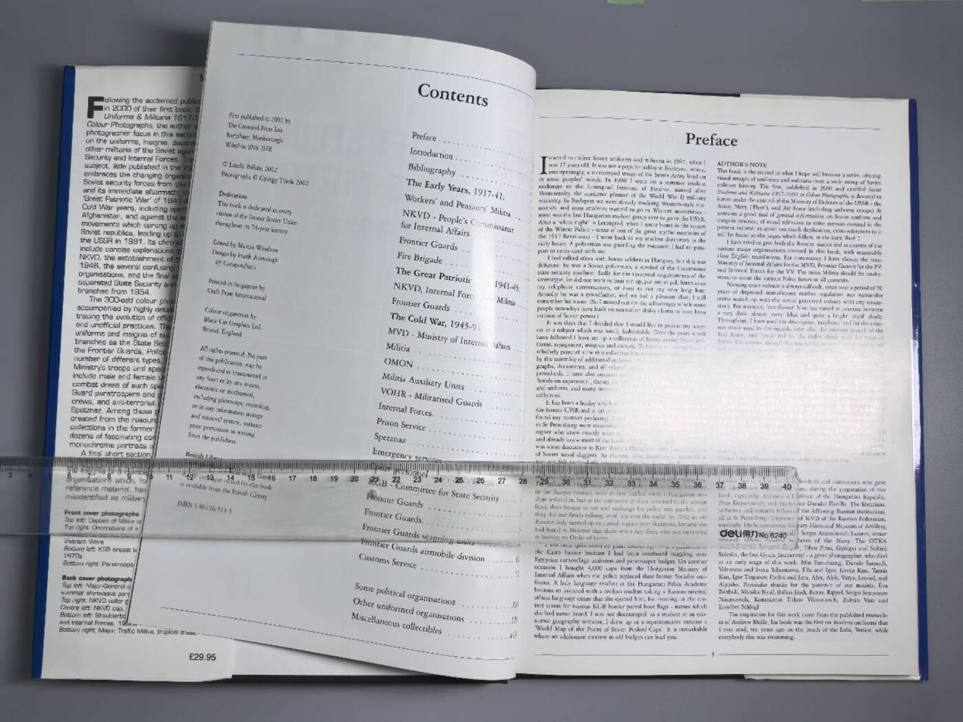 小驴勋章奖章收藏3月28日周六晚六点拍卖（珍爱和平，收藏战争，铭记历史，勿忘国耻，忠党爱国。有偿代拍，送拍规则在简介最后，参拍须阅读规则后再参拍，关系到运费包装发货时效真假辨别等关键信息，拍卖时不再发原图，看大图店主微信码在拍卖店铺介绍里） 《克格勃和秘密机构军装和装备1917-1991》