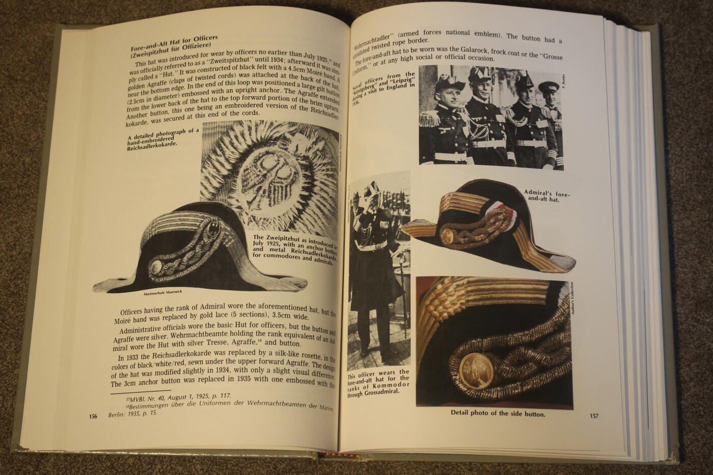 2026.4.2德系小拍卖 德三军帽大全，两册合计约650页，详细介绍了各种式样以及工艺细节等，封面轻微痕迹，内页完好