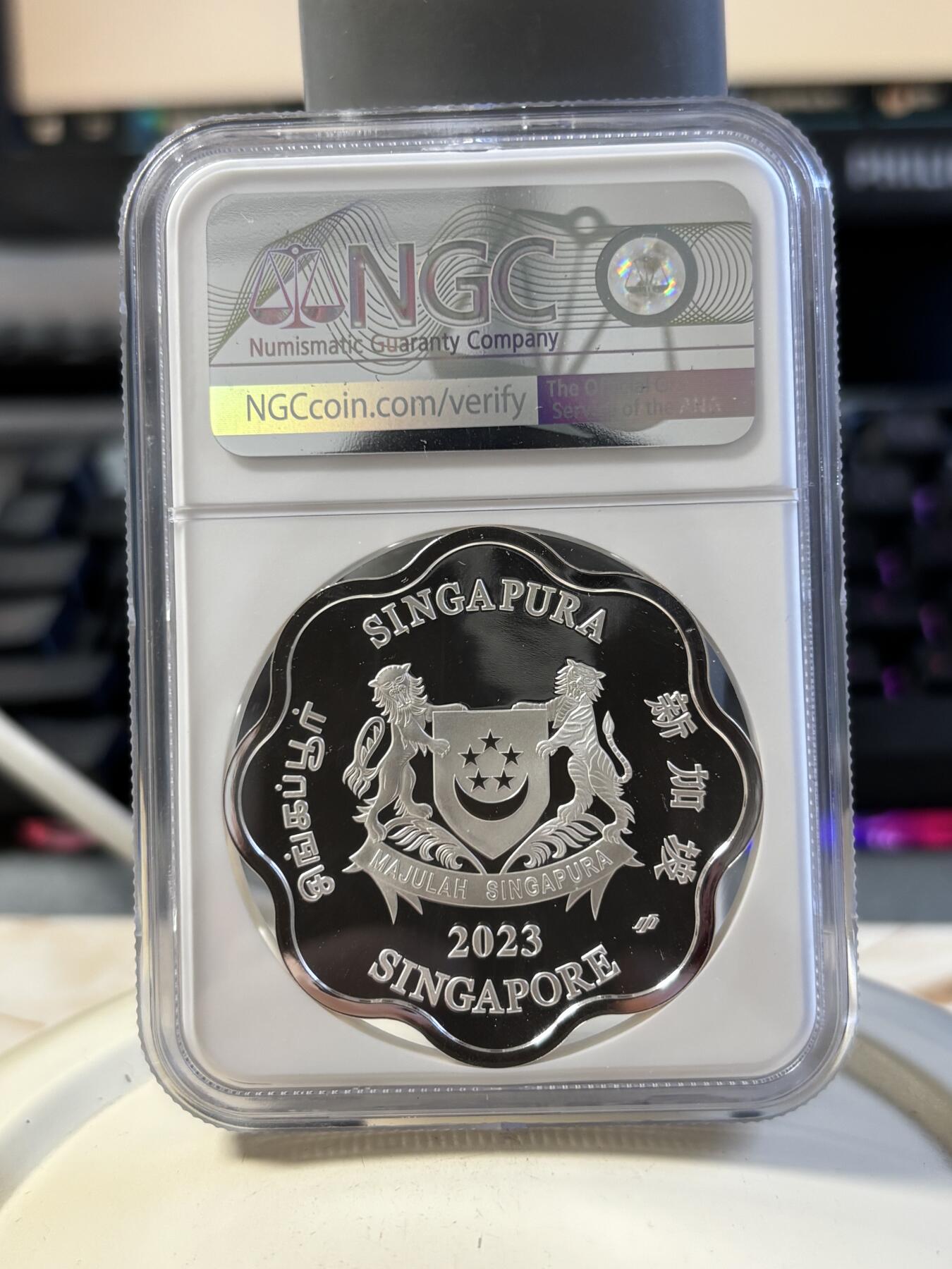 第194期拍卖 新加坡2023年十二生肖兔年银币3枚套NGC-PF70，1盎司/1盎司/1/4盎司，999银，发行2000套，无盒证