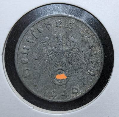 外国优质老铜币银币苏联纪念章，每周六晚九点倒数截拍，满百包邮可寄存，持续收拍 - 德国1940年5芬尼A版，正面带有标志性的帝国鹰与万字徽，背面数字与橡叶纹饰清晰，铜色包浆厚重，是二战时期德国历史钱币收藏的典型实物。