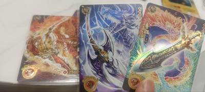 秋原瞳的小店第三十九期（老家的风，每次回去都能心灵得到治愈，吹起曾经童年那个最美好的回忆） - 卡游三国武器卡一组3张