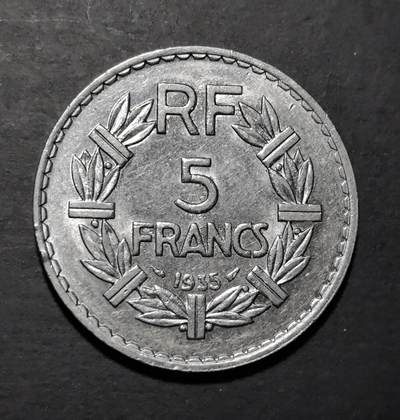 外国优质老铜币银币苏联纪念章，每周六晚九点倒数截拍，满百包邮可寄存，持续收拍 - 法国1935年5法郎镍币，正面为象征法兰西的玛丽安娜头像，背面是月桂枝环与 “RF” 国名缩写，是二战前法国经济时期的货币遗存，铝质材质轻便独特，兼具近代法国历史与收藏价值。
