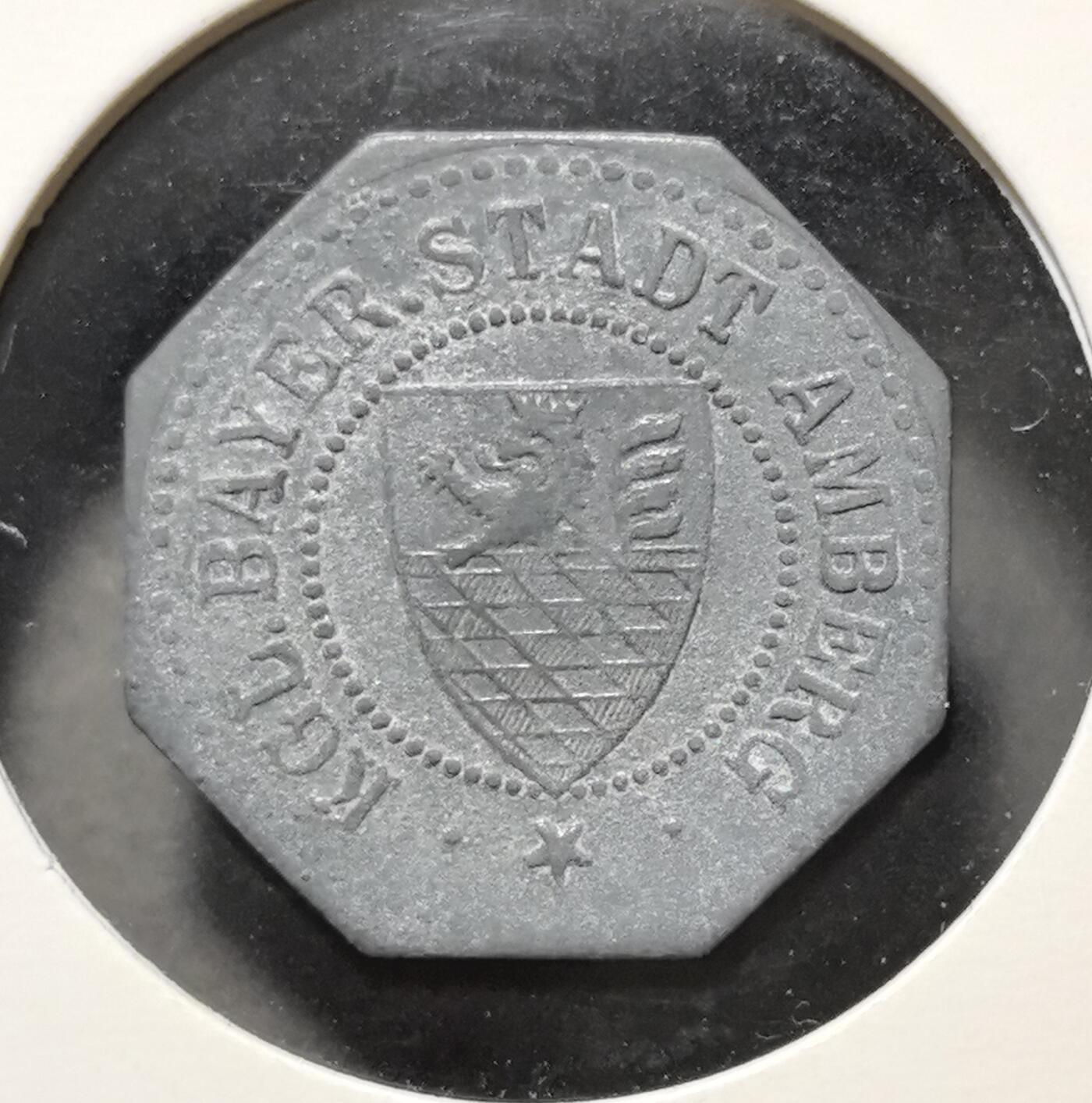 外国优质老铜币银币苏联纪念章，每周六晚九点倒数截拍，满百包邮可寄存，持续收拍 德国安贝格10 芬尼八角形应急代用币，正面为巴伐利亚狮盾市徽，背面刻有 “仅在安贝格流通” 与面值，是一战时期德国地方为缓解货币短缺发行的战时应急币。它形制独特、历史背景鲜明，极具德国近代战时货币与地方代用币收藏研究价值。