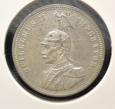 外国优质老铜币银币苏联纪念章，每周六晚九点倒数截拍，满百包邮可寄存，持续收拍 - 德属东非1911 年1卢比银币，正面为德皇威廉二世戎装像，饰以橄榄枝纹饰，是德国殖民非洲时期的核心银质流通币。银币包浆温润，图案细节硬朗，见证德意志殖民扩张与东非货币史，兼具殖民钱币收藏与历史叙事价值。