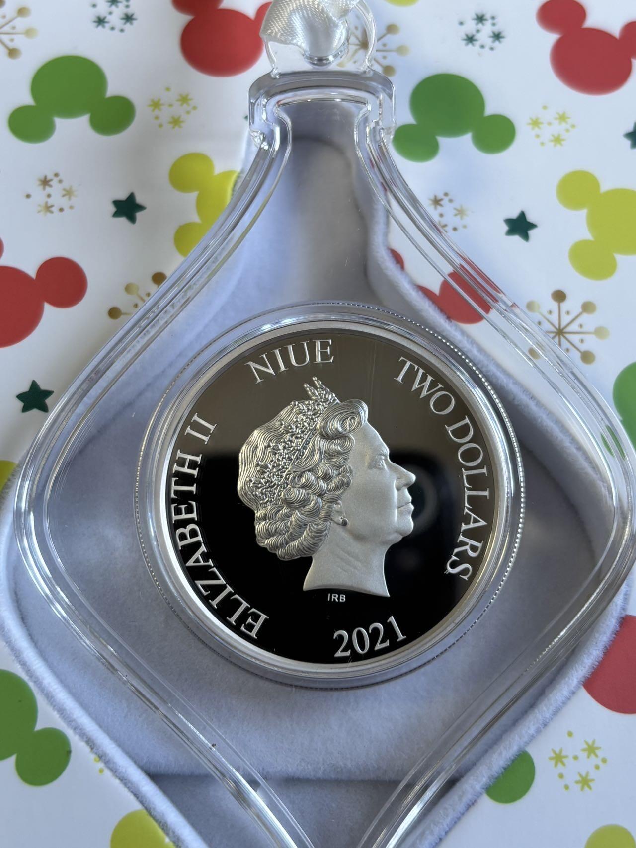 第195期拍卖 纽埃2021年迪士尼系列米奇欢度圣诞节1盎司彩银币，999银，发行2021枚