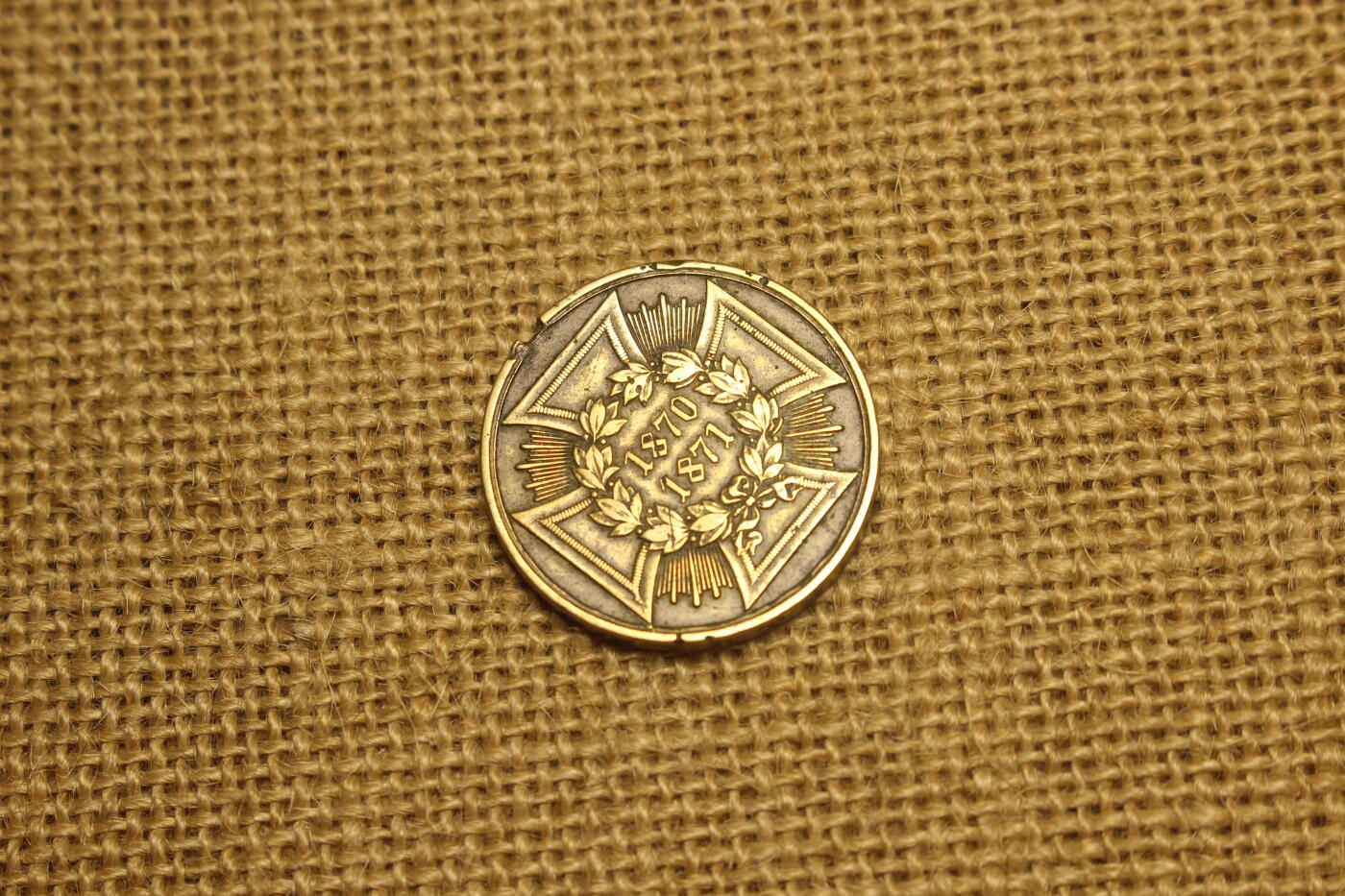 2026.4.2德系小拍卖 普法战争纪念章，附侧边铭，取材自缴获火炮，经过原主人抛光打磨