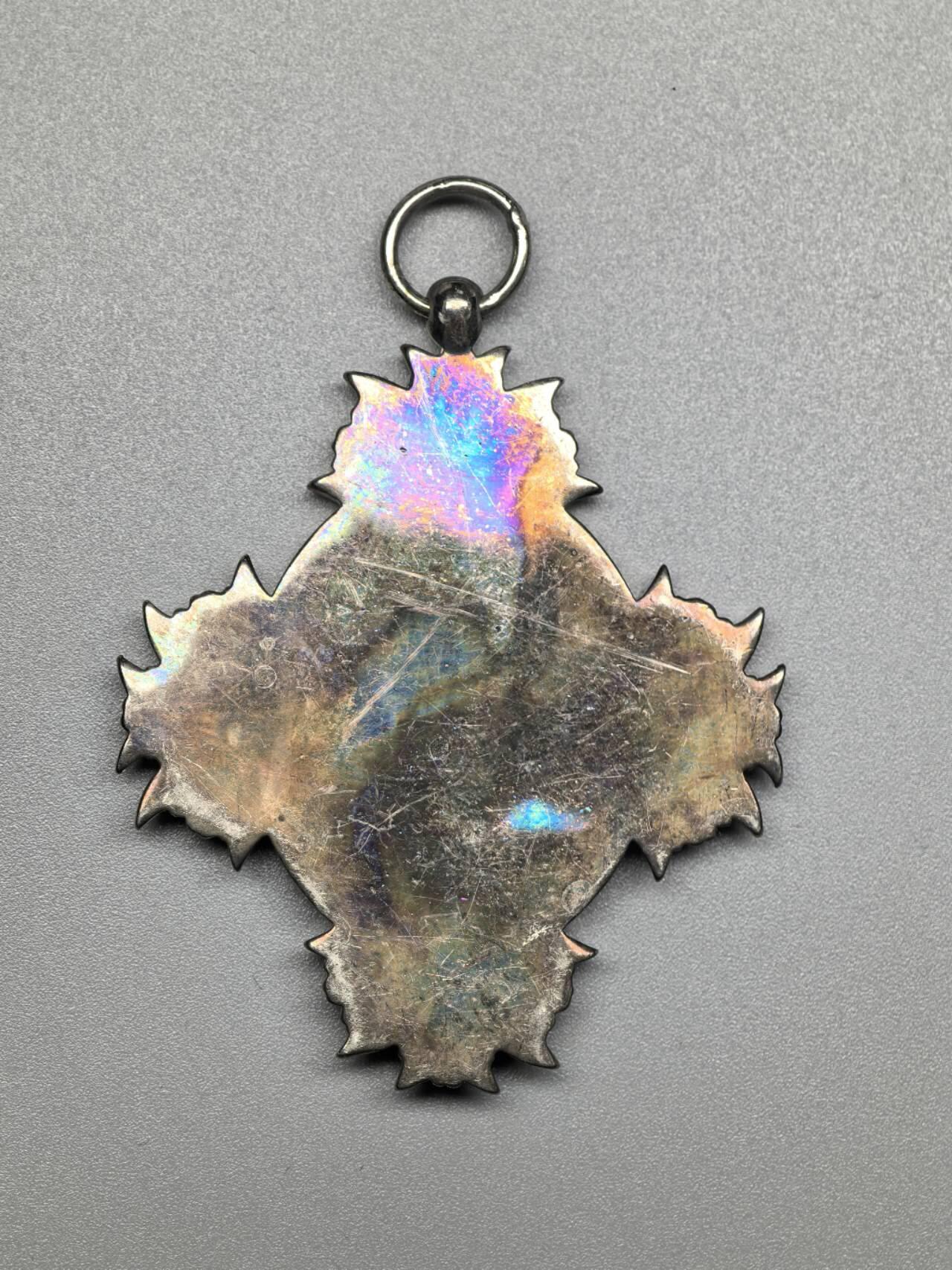 小驴勋章奖章收藏3月28日周六晚六点拍卖（珍爱和平，收藏战争，铭记历史，勿忘国耻，忠党爱国。有偿代拍，送拍规则在简介最后，参拍须阅读规则后再参拍，关系到运费包装发货时效真假辨别等关键信息，拍卖时不再发原图，看大图店主微信码在拍卖店铺介绍里） 现代工艺品 宝冠勋章 非原品