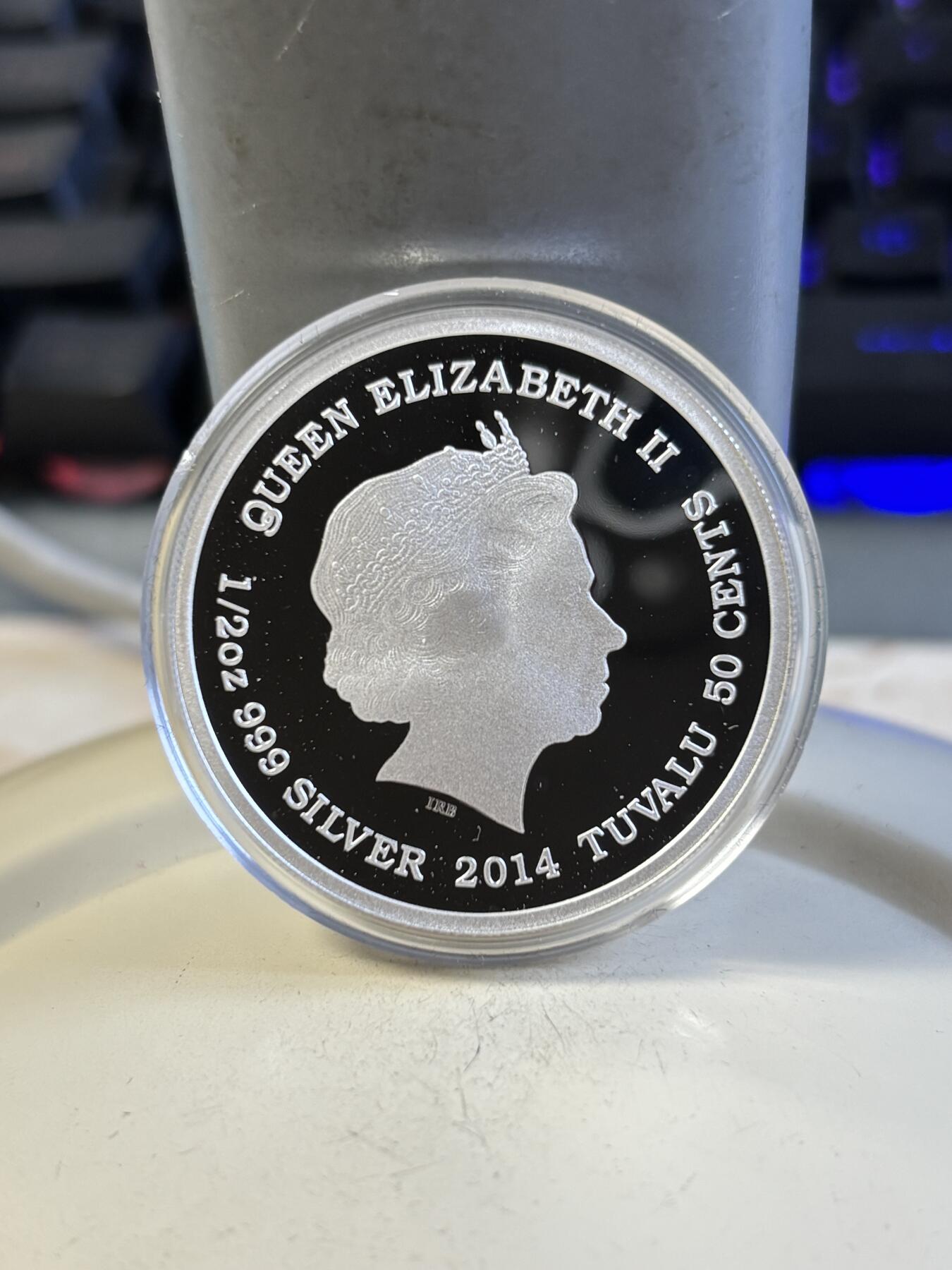 第195期拍卖 图瓦卢2014年母亲的爱系列大象彩色纪念银币，999银，发行6000枚