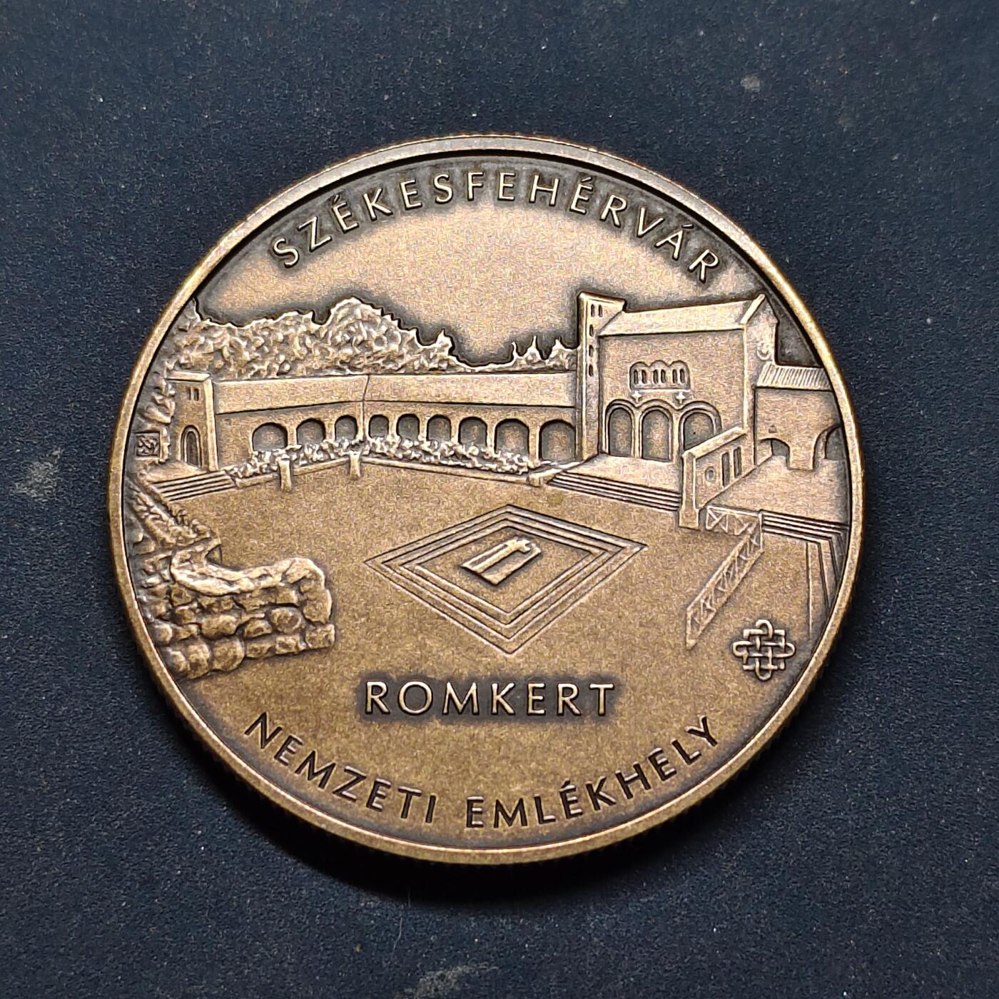 【全场包邮】纯粹捡漏拍517场 【少见】匈牙利2022年2000福林11-17世纪塞克什白堡废墟花园​​遗址公园仿古纪念铜币-量10000