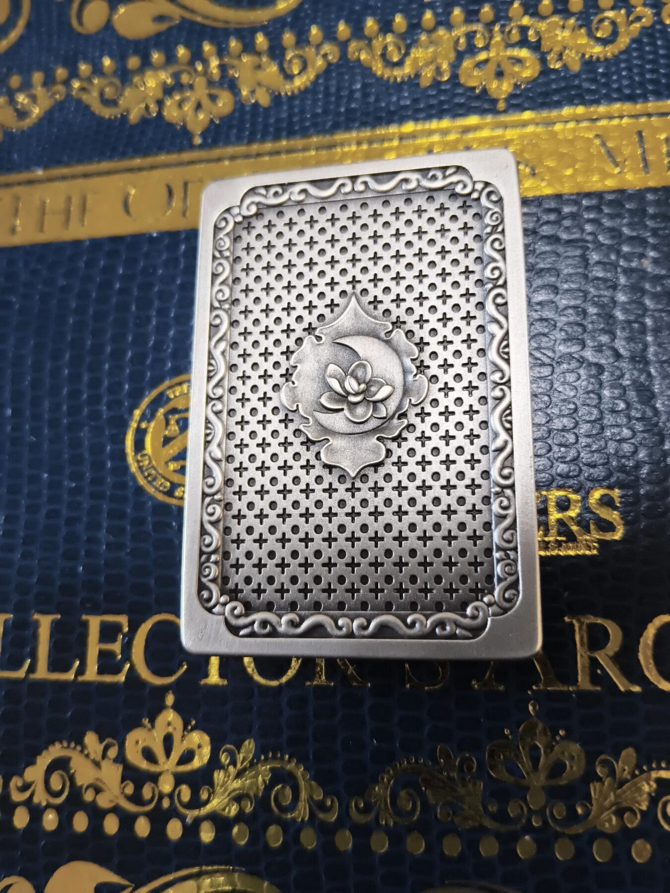 长老汇马年精选第十三场拍卖 2021韦陀菩萨高浮雕长方形仿古银铜章，30x45MM