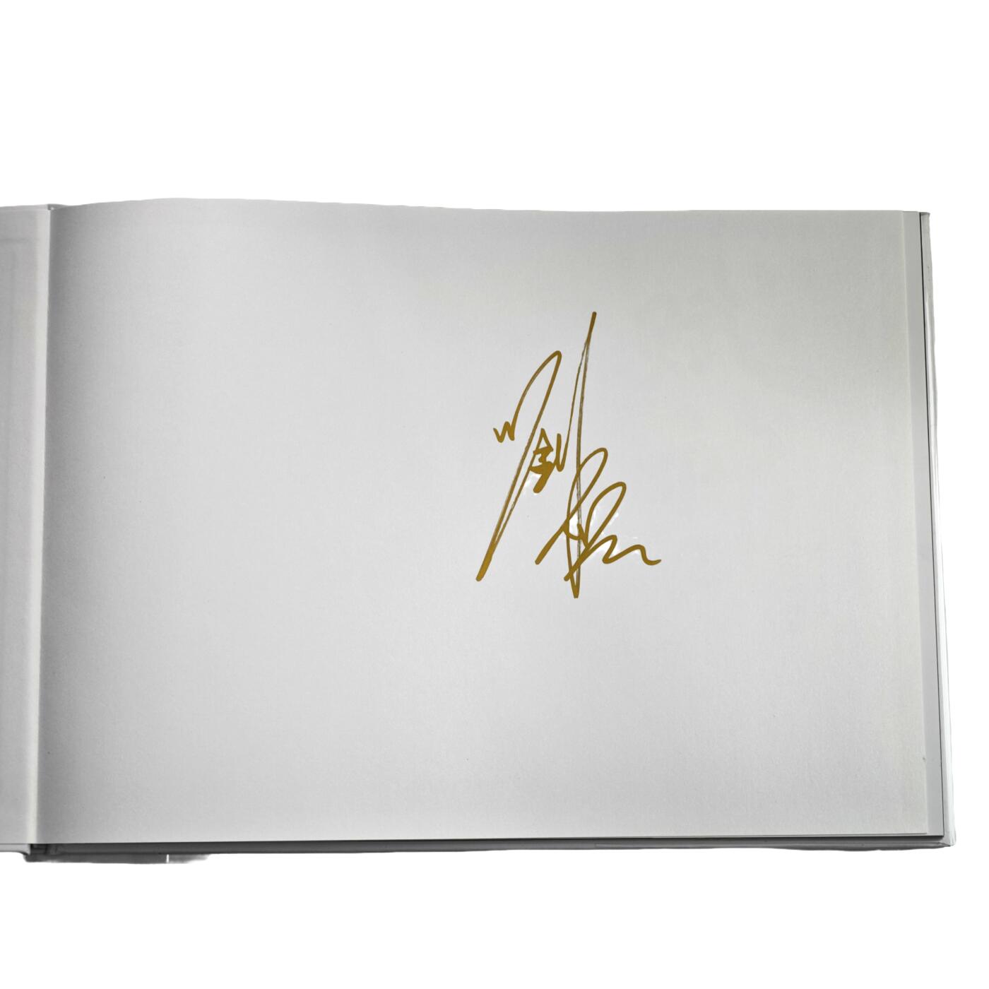 白泽拍卖卡牌手绘专场第34期（花朝去了又春分 草如茵 柳烟新） 2025 人民邮电出版社 赋神：东方幻想艺术画集  666k信譞首页亲签