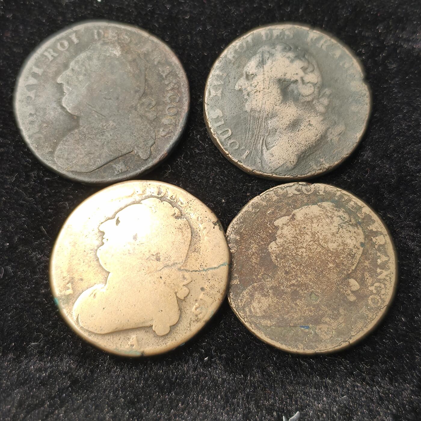 Krab外币市集Vol.28 法国路易十六铜币4枚一组