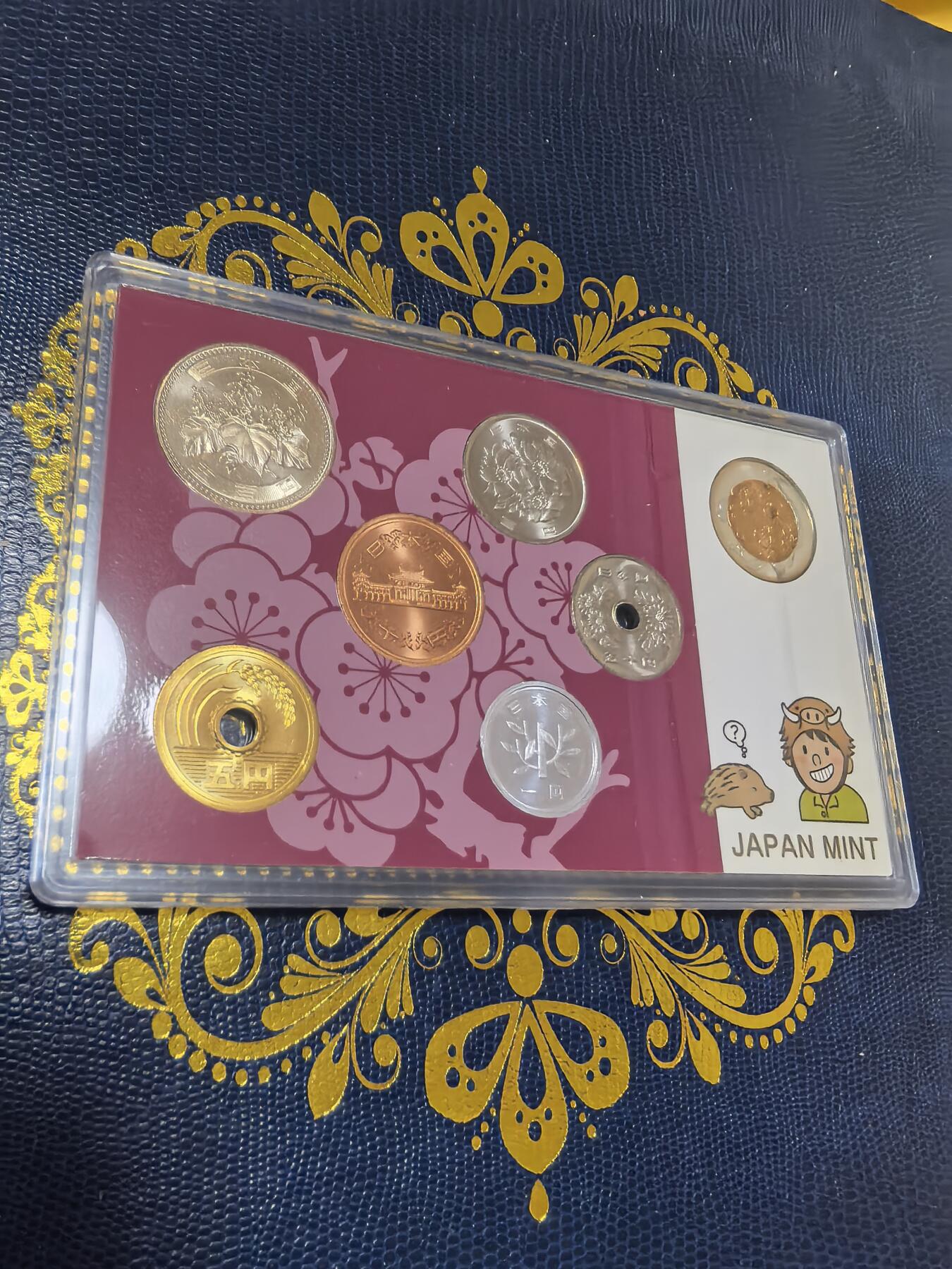 长老汇马年精选第十三场拍卖 2007日本6枚敬老套装，含1枚双色金属章