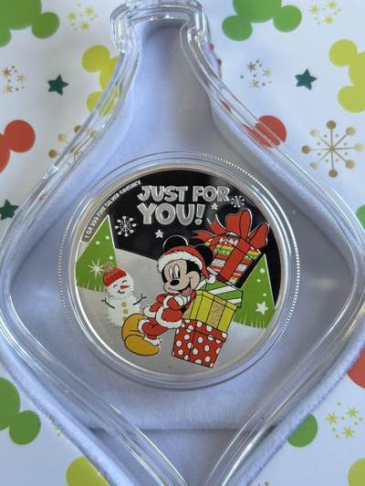 第195期拍卖 - 纽埃2021年迪士尼系列米奇欢度圣诞节1盎司彩银币，999银，发行2021枚