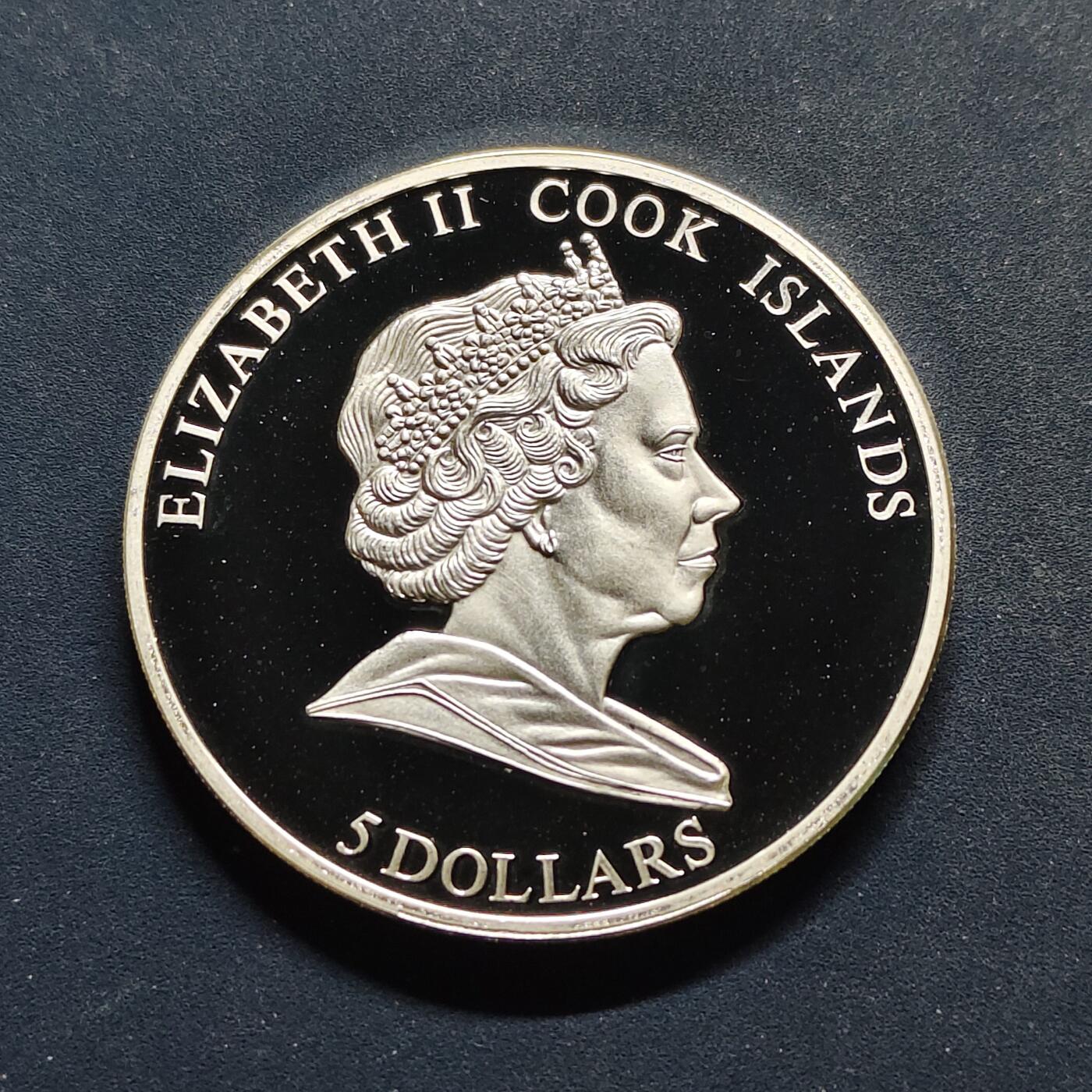 【全场包邮】纯粹捡漏拍517场 【稀少】库克群岛2008年5元濒危动物（ENDANGERED WILDLIFE）系列阿德利企鹅精制镶嵌水晶纪念银币【38.61毫米25克92.5%】-量2500