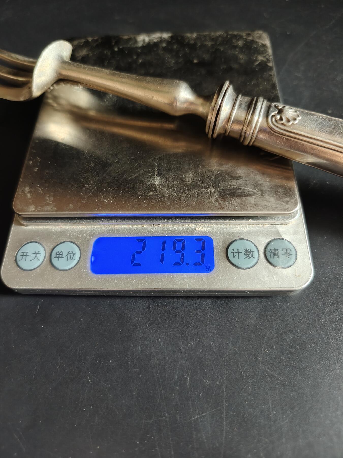 老王徽章第190期 法国银叉子    密涅瓦1级银标    950银     长度30mm    重量219.3g