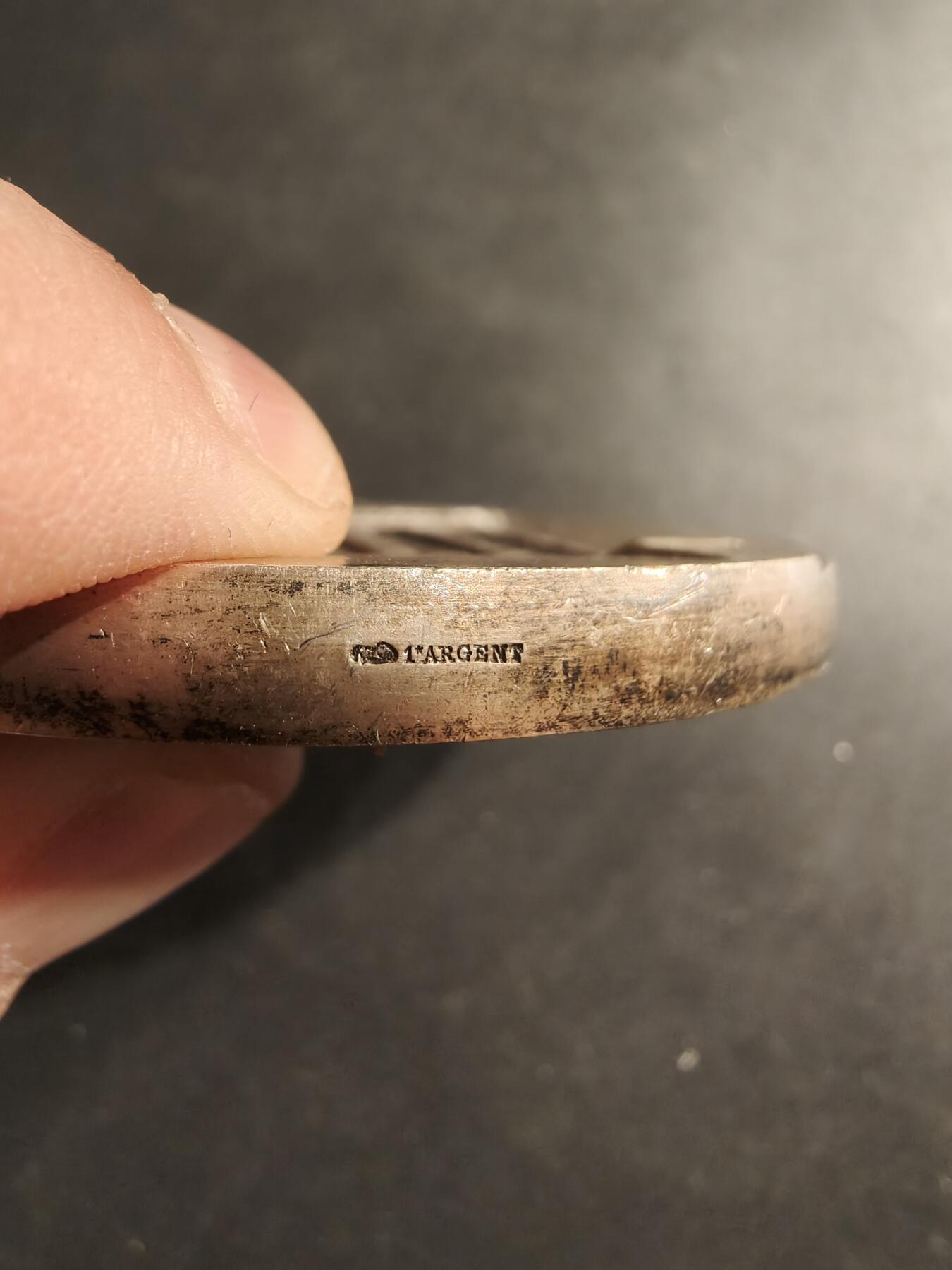 老王徽章第190期 法国尼姆市大银章    925银    直径68mm    重量203.7g