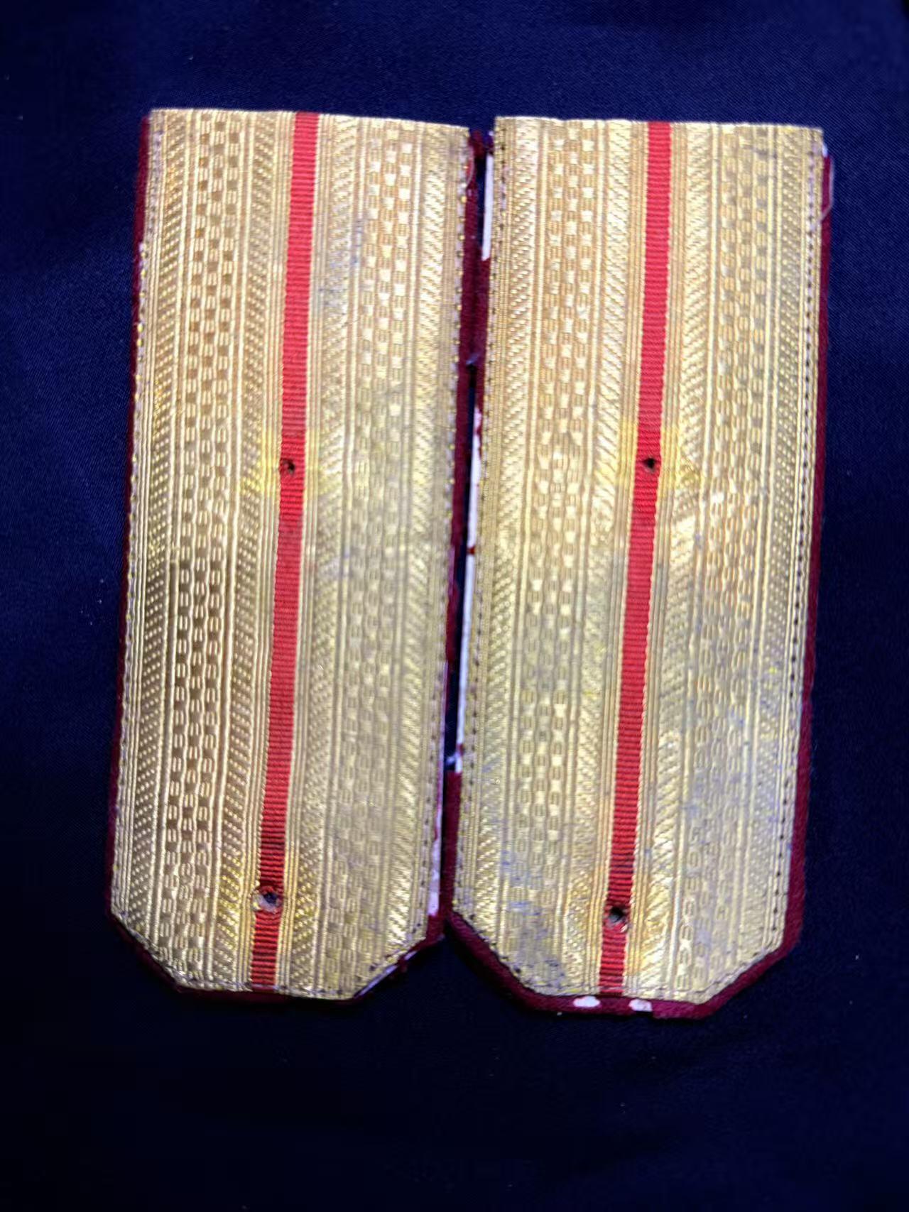 云宸嘉赏-勋臻文献佳藏优品精选场次（低佣 转发佣金红包） su-M55式陆尉官肩章 