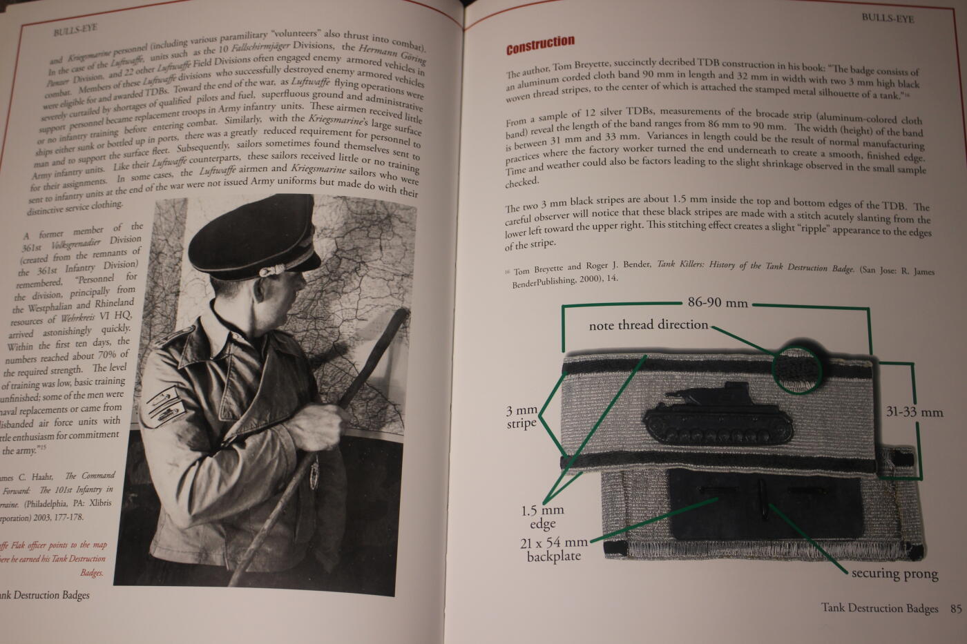 2026.4.2德系小拍卖 BULLS-EYE 德三射手续饰和独立击毁坦克鉴赏，共151页，全铜版纸印刷，较为详细的介绍了两款嘉奖的历史沿革和工艺细节，近库存品相
