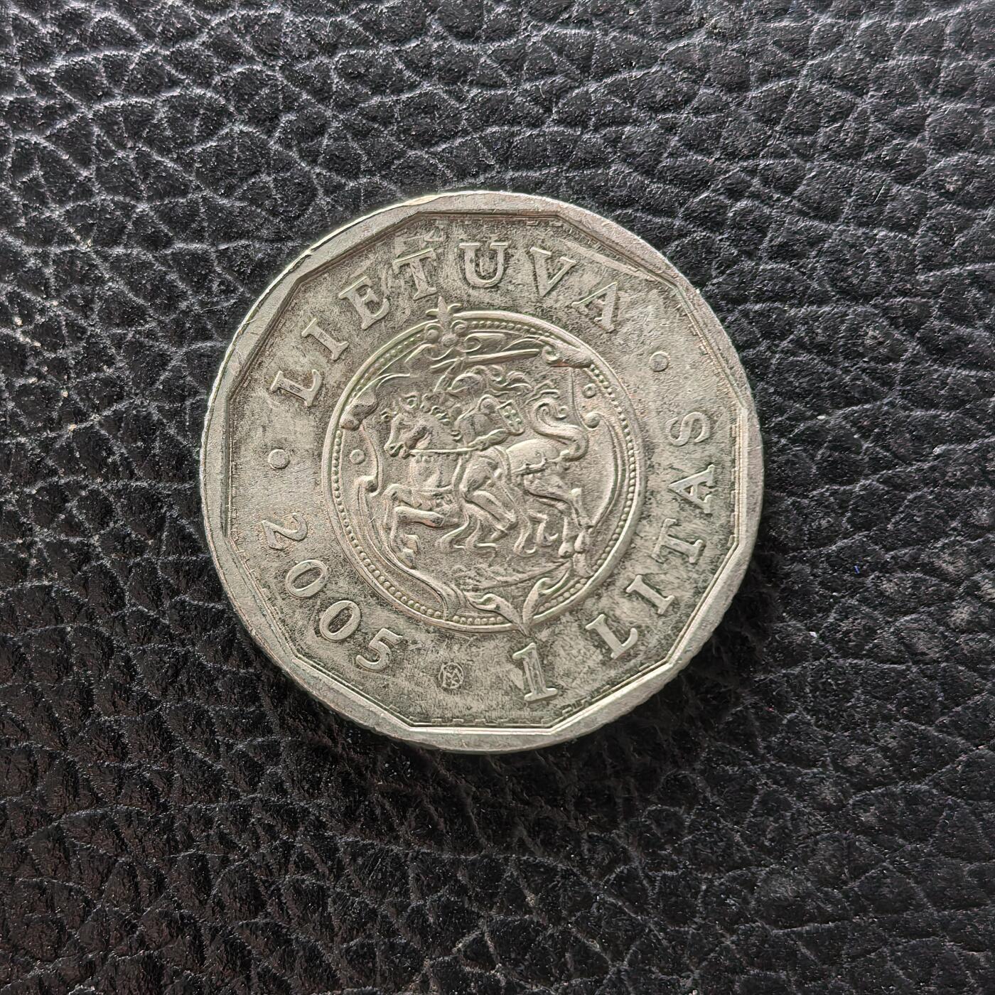 道一币馆币章第一百七十二场 拉脱维亚2009年圣诞节1拉特纪念币+立陶宛2005年皇宫重建1立特纪念币