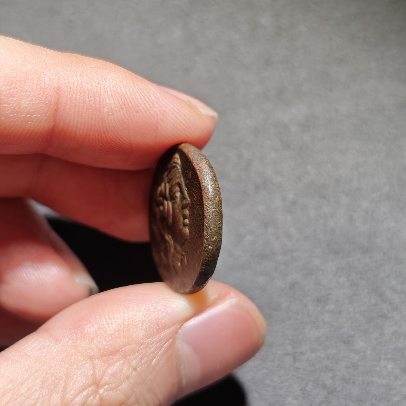 大象古币古希腊古罗马钱币专场首次拍卖1 古希腊本都王国酒神狄奥尼索斯铜币酒红色包浆打制非常立体很漂亮