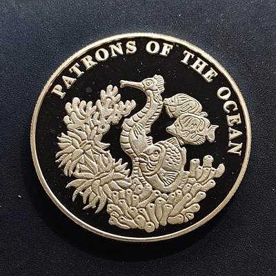 【全场包邮】纯粹捡漏拍517场 - 赞比亚2001年4000克瓦查海洋守护者系列珊瑚礁与海马精制纪念银币【37.9毫米20克99.9%】