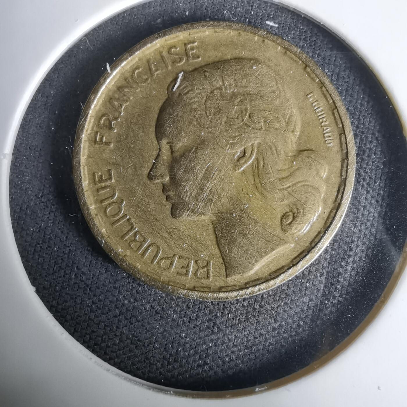 沼泽如烟--第1035场 法国1951年10法郎