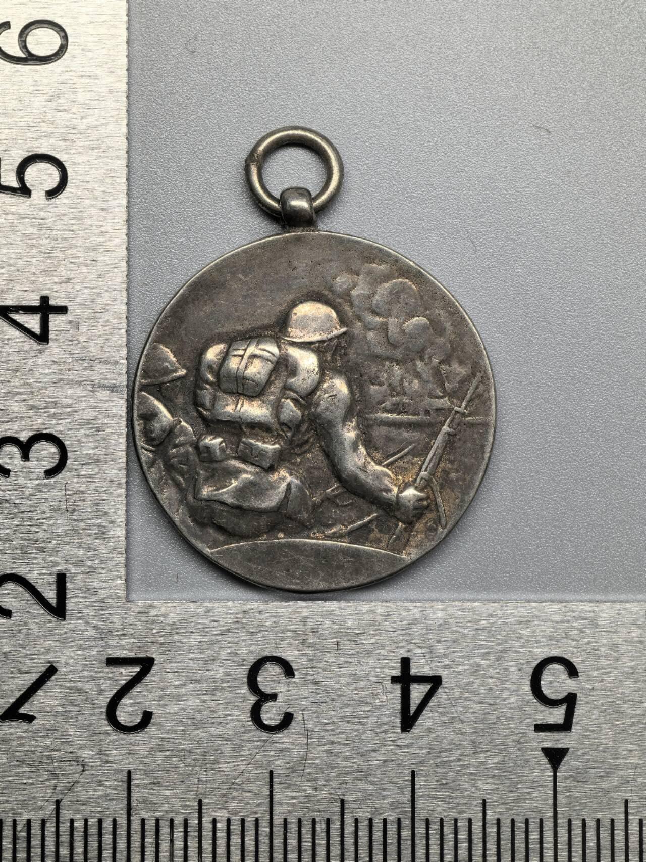 小驴勋章奖章收藏3月28日周六晚六点拍卖（珍爱和平，收藏战争，铭记历史，勿忘国耻，忠党爱国。有偿代拍，送拍规则在简介最后，参拍须阅读规则后再参拍，关系到运费包装发货时效真假辨别等关键信息，拍卖时不再发原图，看大图店主微信码在拍卖店铺介绍里） 现代工艺品 二周年纪念章 非原品