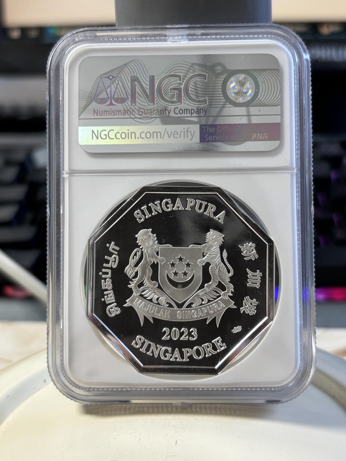 第194期拍卖 新加坡2023年十二生肖兔年银币3枚套NGC-PF70，1盎司/1盎司/1/4盎司，999银，发行2000套，无盒证