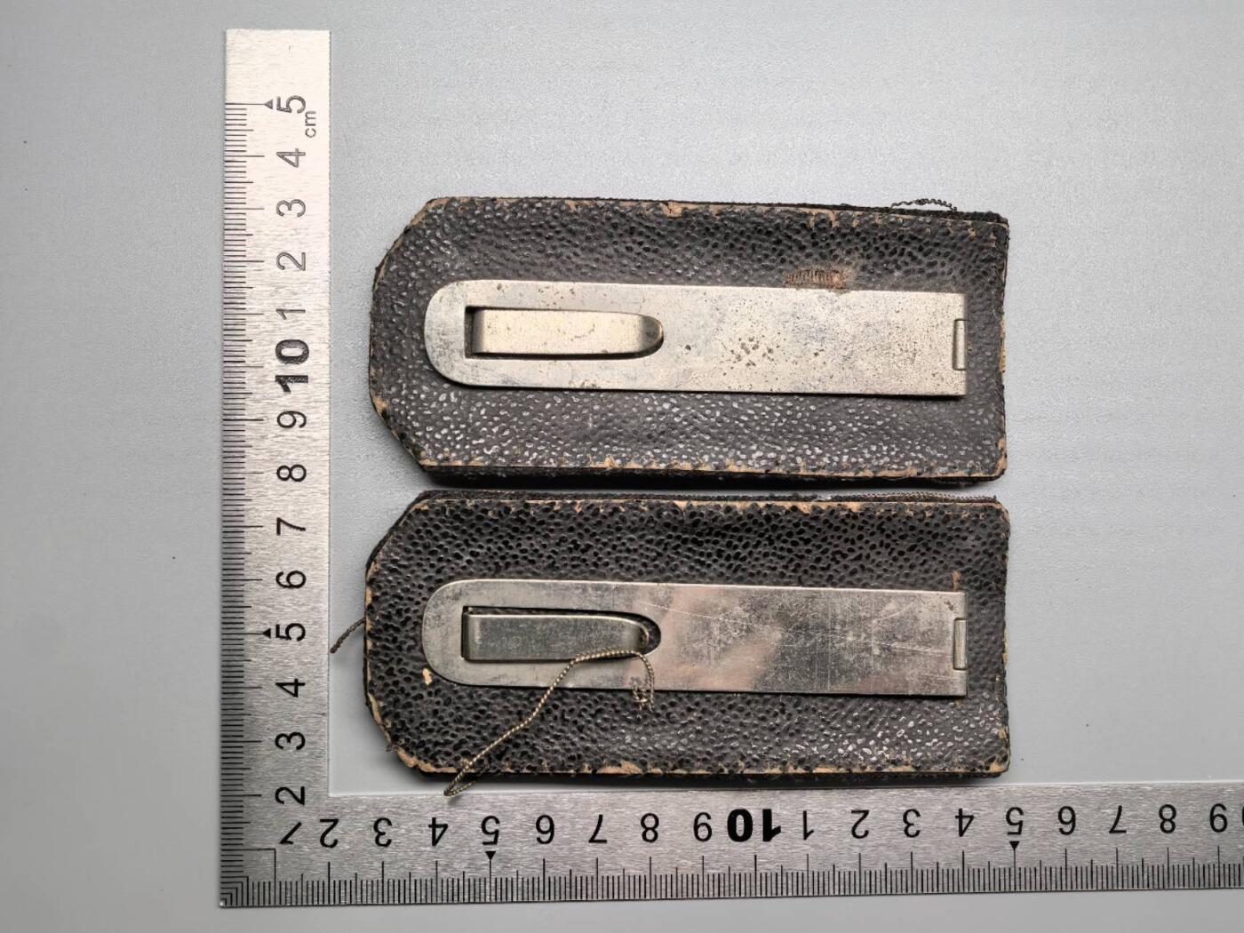 小驴勋章奖章收藏3月28日周六晚六点拍卖（珍爱和平，收藏战争，铭记历史，勿忘国耻，忠党爱国。有偿代拍，送拍规则在简介最后，参拍须阅读规则后再参拍，关系到运费包装发货时效真假辨别等关键信息，拍卖时不再发原图，看大图店主微信码在拍卖店铺介绍里）