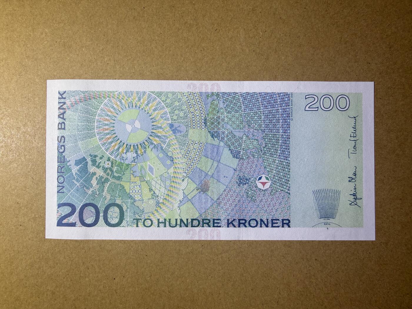 《艾美收藏》第238期-3.29周日外币畅拍场 挪威200克朗 UNC 2013年 挪威物理学家伯克兰 无47尾8