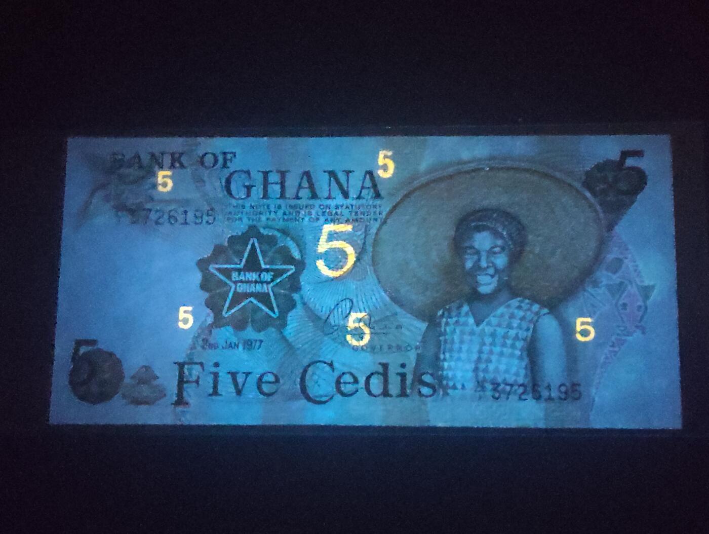 2026三月第四期，总221期 加纳1977年5塞地UNC微潮首冠N/1 呲牙乐的黑鬼和传统民居