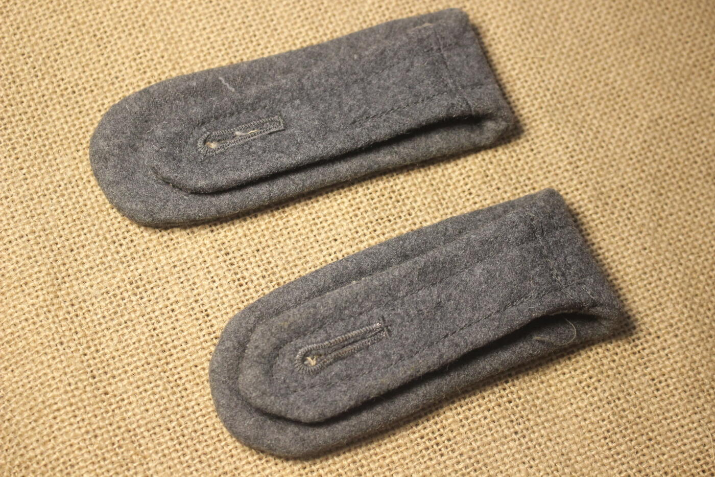 2026.4.2德系小拍卖 德三士兵至士官作战服软肩，原野灰色毛呢材质，库存品相