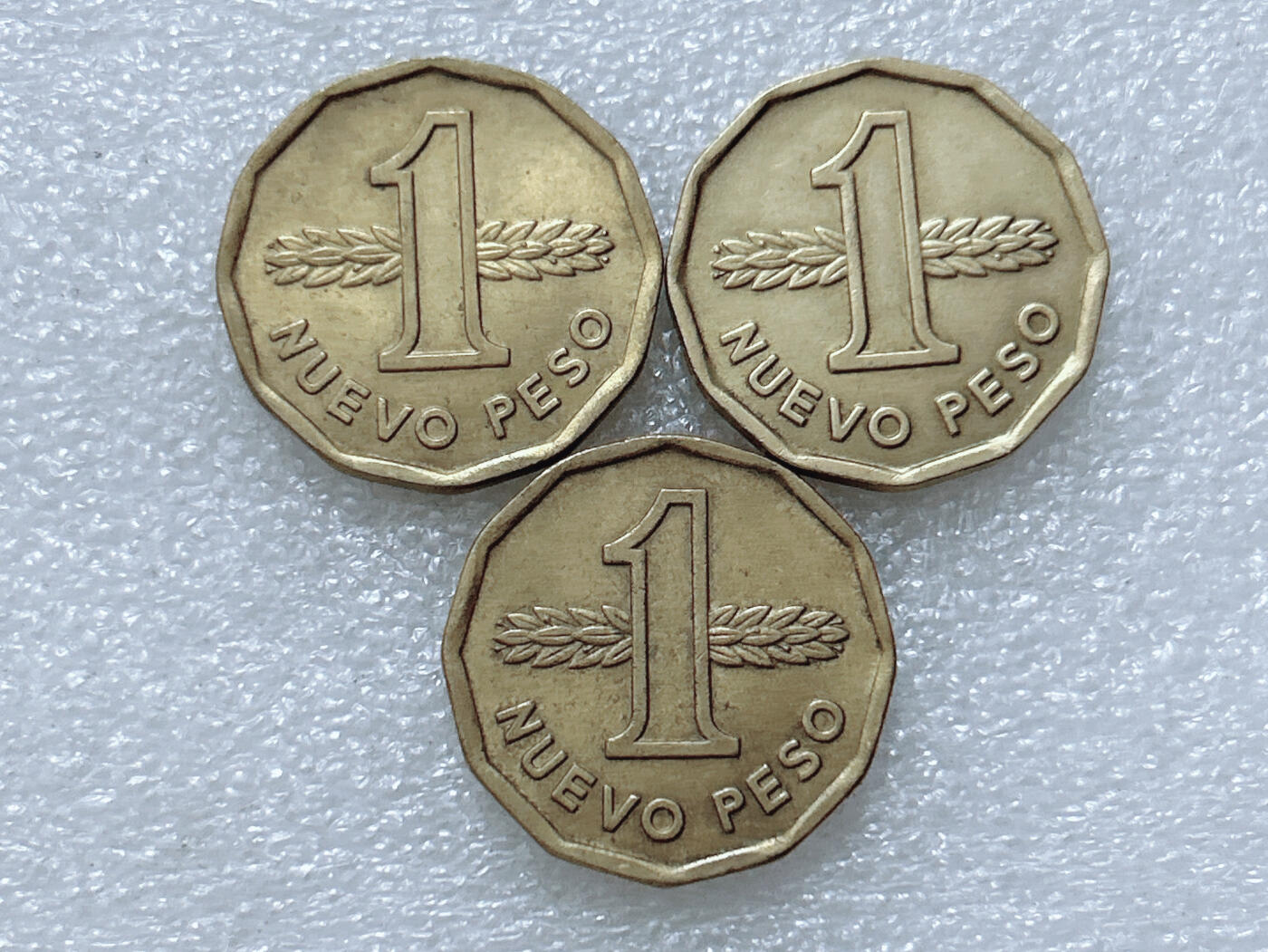 第一海外回流一元起拍收藏 散集专场  第307期 乌拉圭1976.78年1比索硬币 3枚