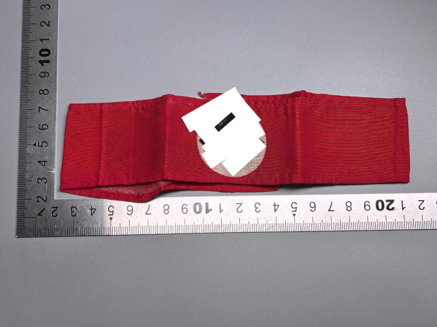 小驴勋章奖章收藏3月28日周六晚六点拍卖（珍爱和平，收藏战争，铭记历史，勿忘国耻，忠党爱国。有偿代拍，送拍规则在简介最后，参拍须阅读规则后再参拍，关系到运费包装发货时效真假辨别等关键信息，拍卖时不再发原图，看大图店主微信码在拍卖店铺介绍里） 那个符号袖标，很小很窄具体作用不知