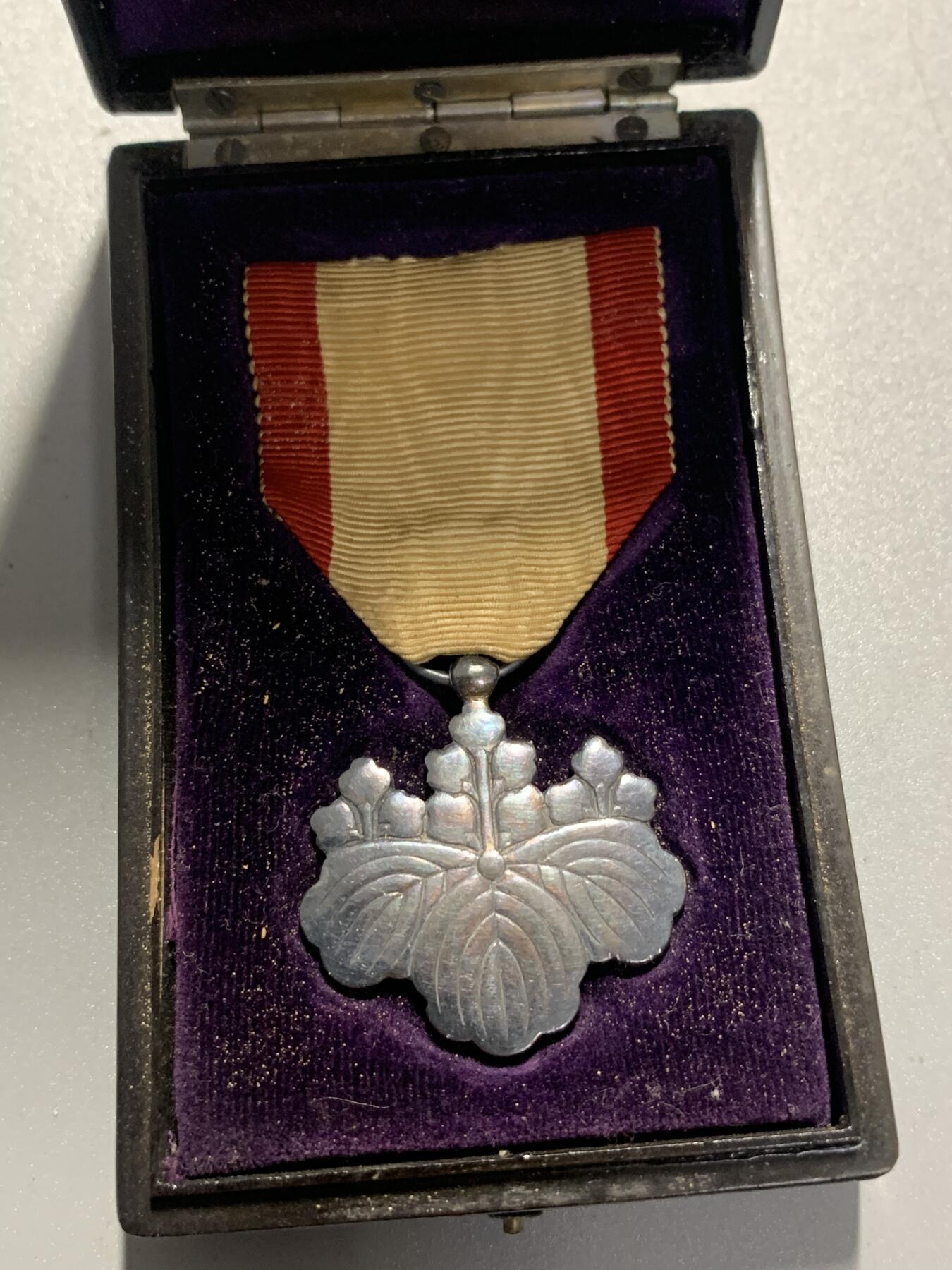 远东徽章小铺3月29日周日晚上9点结束 八等白叶