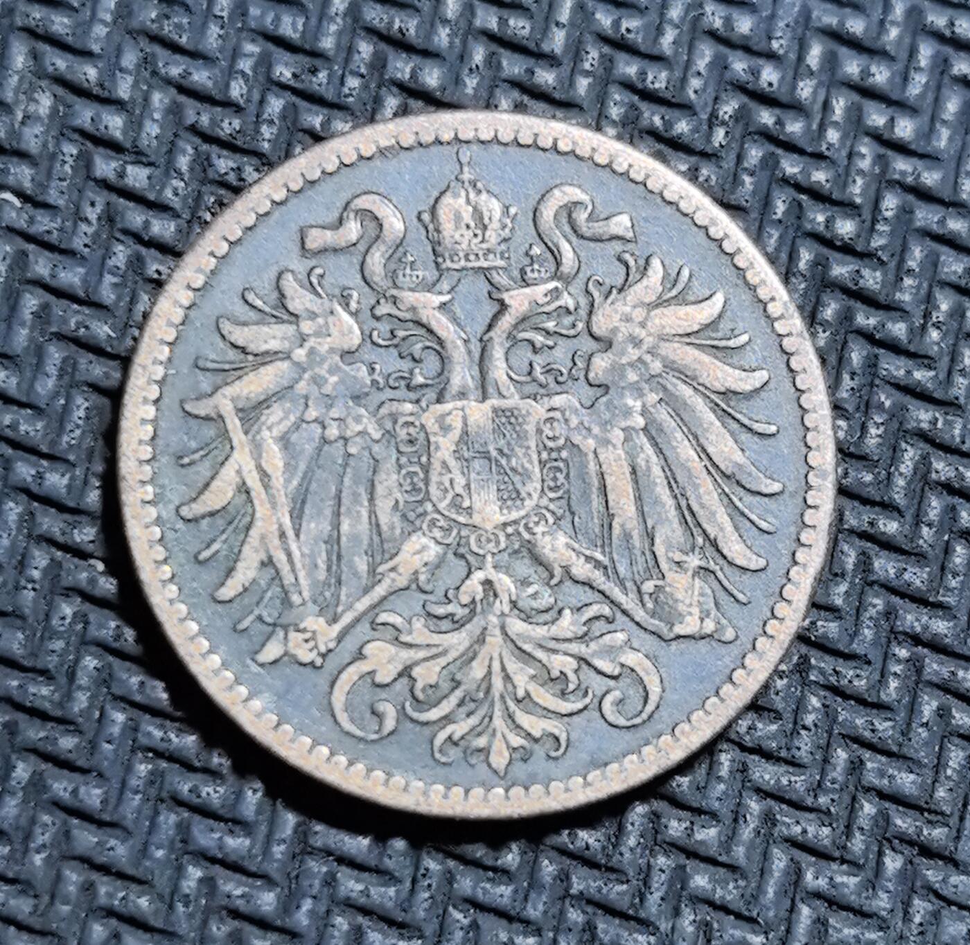 外国优质老铜币银币苏联纪念章，每周六晚九点倒数截拍，满百包邮可寄存，持续收拍