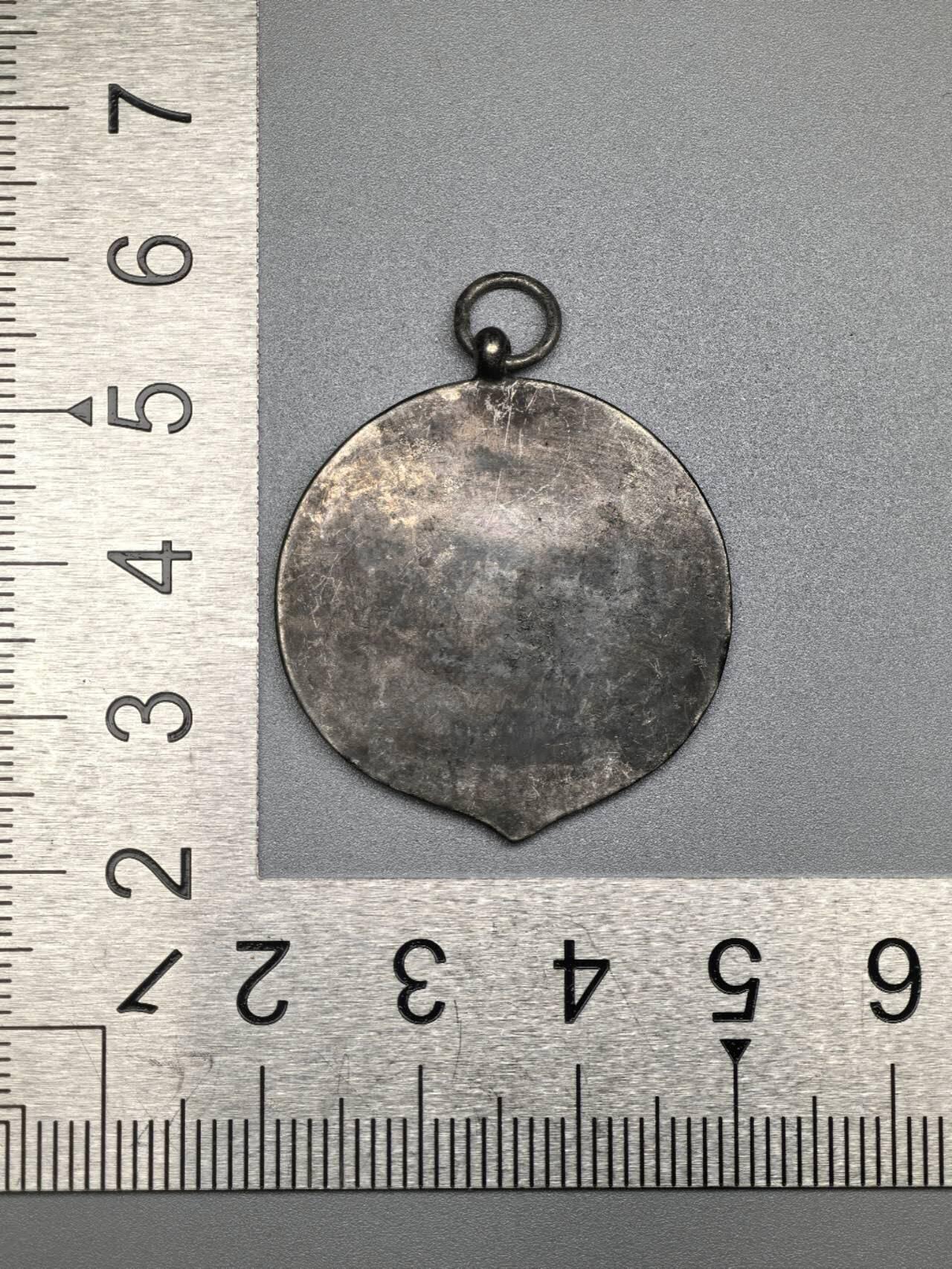 小驴勋章奖章收藏3月28日周六晚六点拍卖（珍爱和平，收藏战争，铭记历史，勿忘国耻，忠党爱国。有偿代拍，送拍规则在简介最后，参拍须阅读规则后再参拍，关系到运费包装发货时效真假辨别等关键信息，拍卖时不再发原图，看大图店主微信码在拍卖店铺介绍里） 现代工艺品 除慕式纪念章 非原品