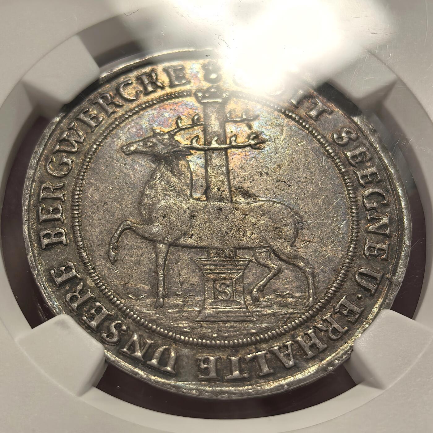 博洋堂“芳菲春韵”3月精品大拍专场暨第166期（全场包邮） NGC AU58 德国斯托尔伯格小邦国1723年流通24格鲁申（2/3泰勒），经典的神鹿图案，光滑的底板，五彩的包浆，稀罕的品种，NGC评级冠军分，唯一一枚！