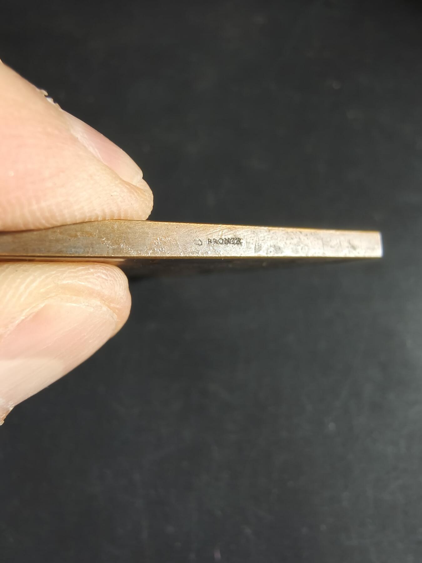 老王徽章第190期 法国克莱蒙费朗科学与文学教育方形大铜章      原盒     梅洛作品     尺寸48×75mm     重量117.2g