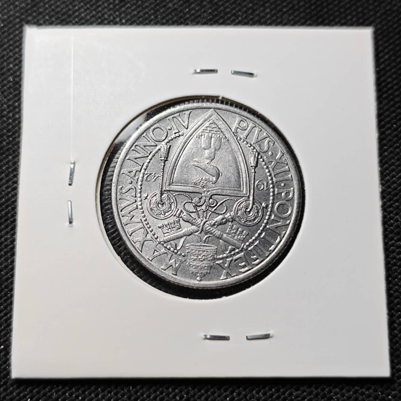 KK钱币收藏小铺  第409期 2月预留时间 周末发货  1942梵蒂冈1里拉 好品