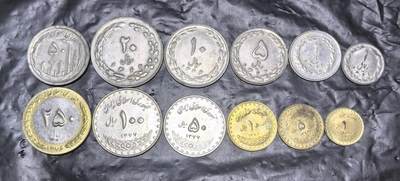 北京马甸外国币专卖第149期，外国币专场，陆续上拍，欢迎关注 - 伊郎2个版各一套，1里亚尔少见