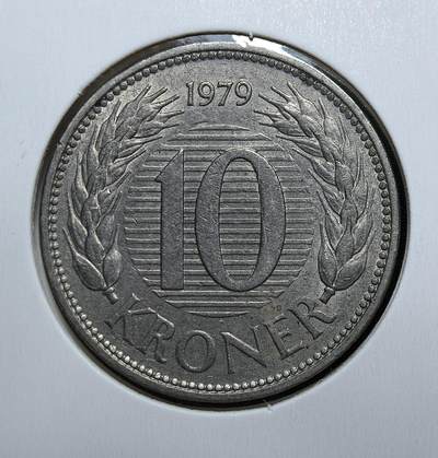 外国优质老铜币银币苏联纪念章，每周六晚九点倒数截拍，满百包邮可寄存，持续收拍 - 丹麦1979年10克朗，正面是女王玛格丽特二世侧面像，背面为面值与麦穗纹饰，币面厚重，工艺精湛，北欧流通币经典，兼具历史与收藏价值。