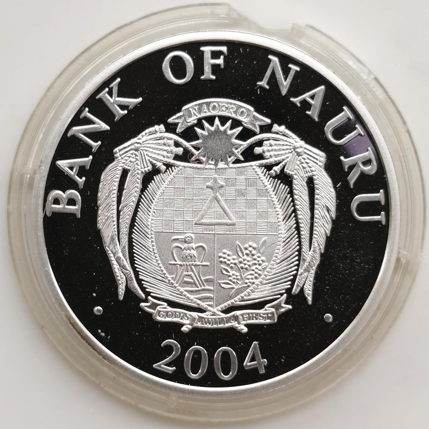 博洋堂“芳菲春韵”3月精品大拍专场暨第166期（全场包邮） 瑙鲁2004年10元带镀金插件反向精制银币 欧洲地标-斗兽场（意大利） 1盎司999银 发行量：7千5百