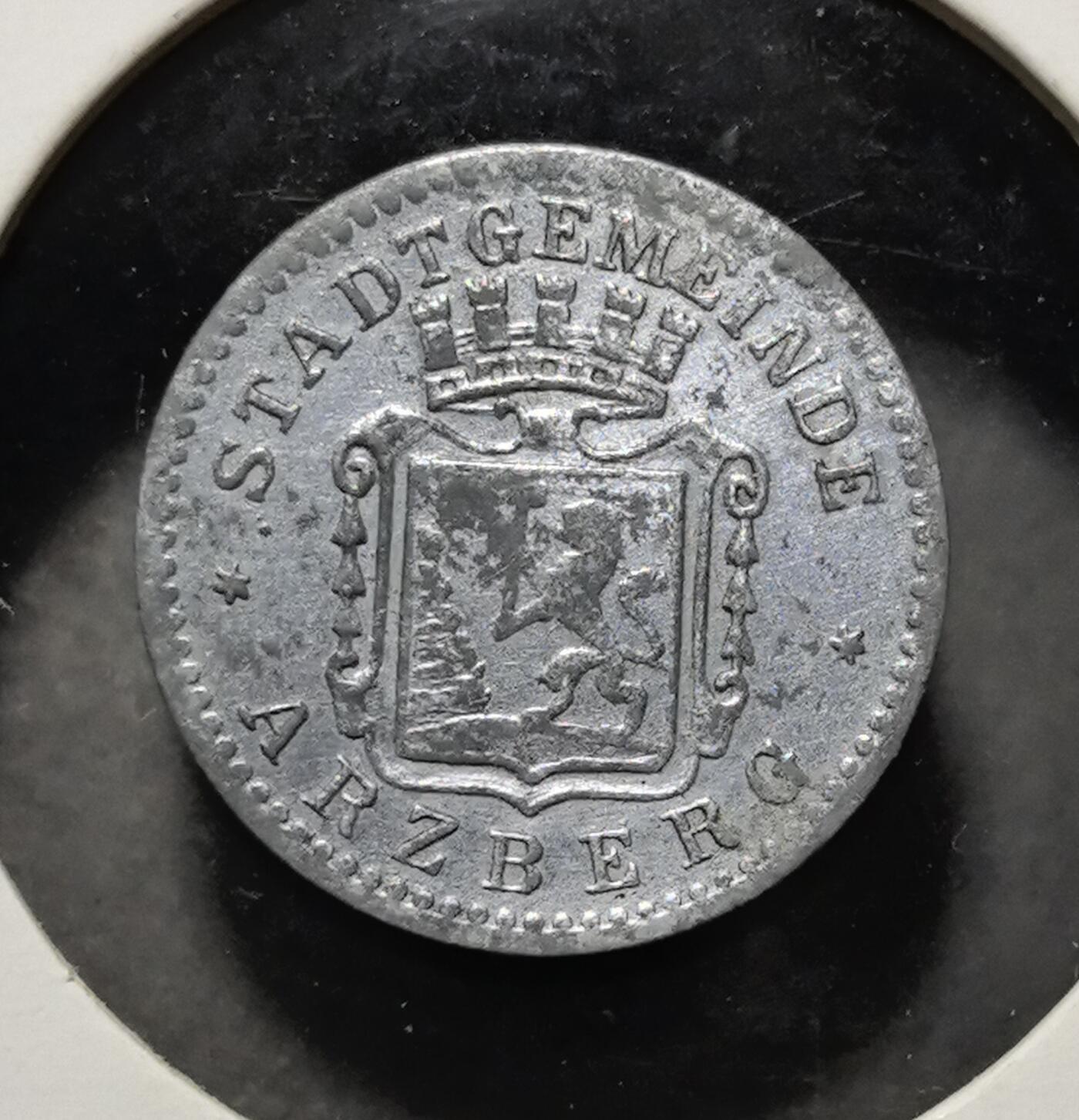 外国优质老铜币银币苏联纪念章，每周六晚九点倒数截拍，满百包邮可寄存，持续收拍 德国阿茨贝格1917 年5 芬尼战时紧急币，正面为城市市徽与城冠，背面刻有 “KRIEGS-NOTMÜNZE” 及年份，是一战时期德国地方发行的应急代用币。它见证了一战时期德国的物资匮乏与经济困境，材质特殊、版式独特，极具德国近代战时货币收藏与历史研究价值。