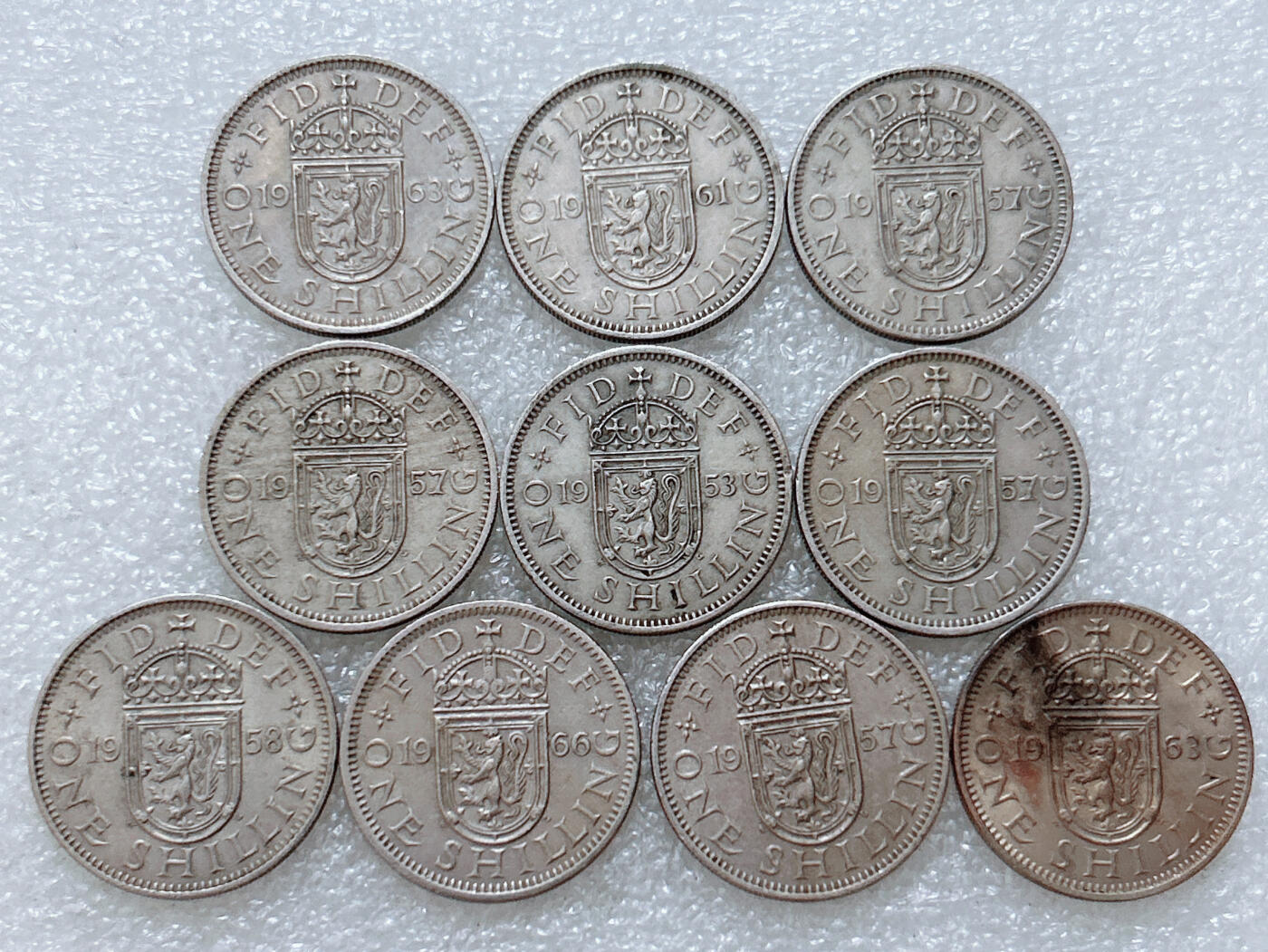 第一海外回流一元起拍收藏 散集专场  第307期 英国站狮版1先令硬币 10枚