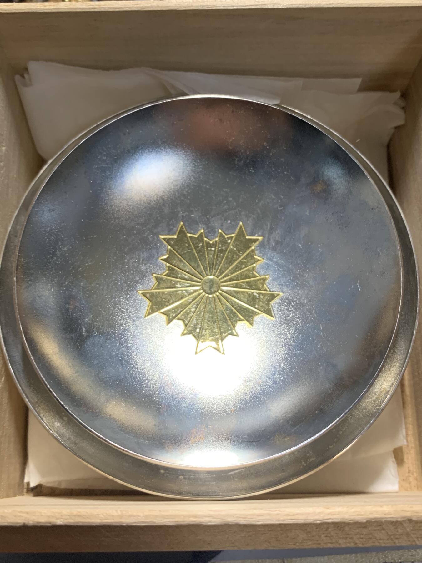 远东徽章小铺3月29日周日晚上9点结束 警视总监赏盏三枚一组