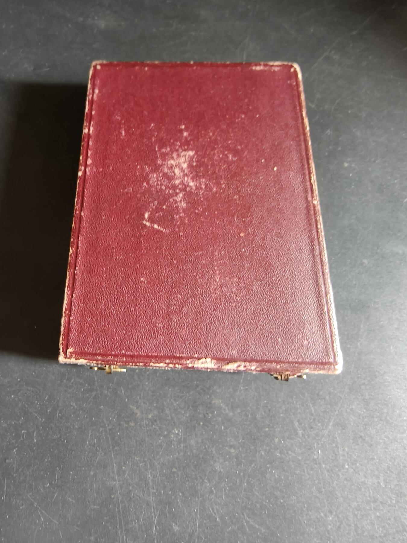 老王徽章第190期 法国克莱蒙费朗科学与文学教育方形大铜章      原盒     梅洛作品     尺寸48×75mm     重量117.2g